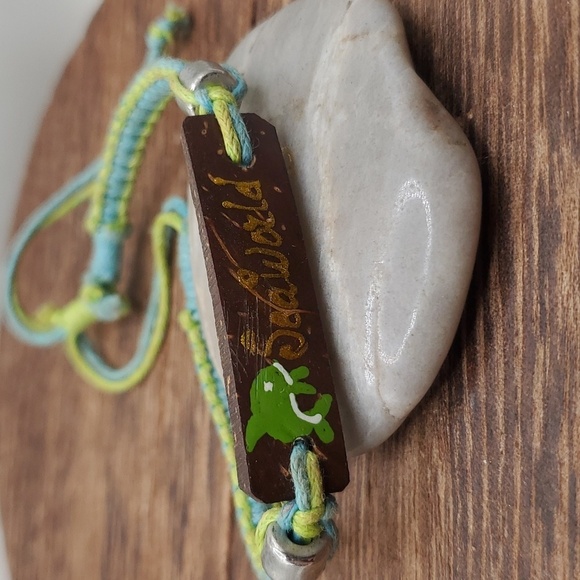 B2430 SeaWorld braided bracelet naturalist - Picture 1 of 2